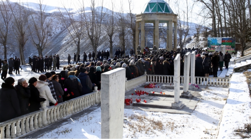 milli-irademizin-simvolu-qurur-menbeyi