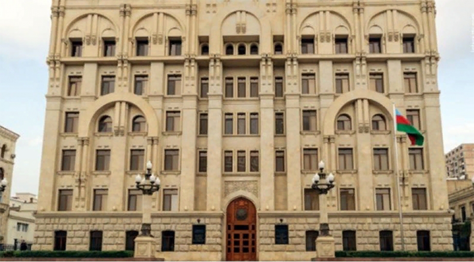 20-yanvar-umumxalq-huzn-gunu-ile-elaqedar-polis-guclendirilmish-ish-rejiminde-ishleyir