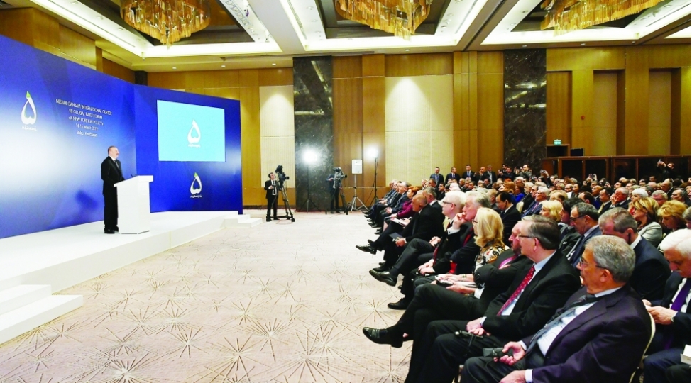 dunyanin-yeni-xarici-siyasetibakida-muzakire-olunur