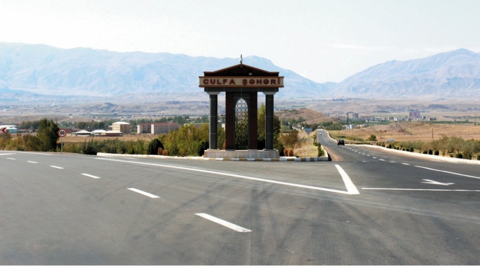 oten-il-culfa-sheherinde-8-yashayish-binasinin-istilik-xetleri-yenilenib