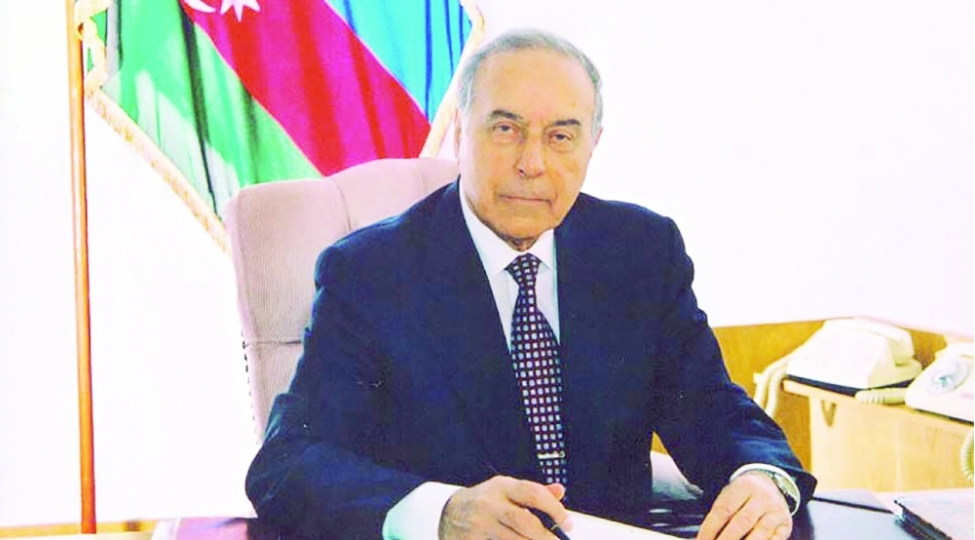 ulu-onderin-milli-maraqlara-esaslanan-xarici-siyaset-kursu
