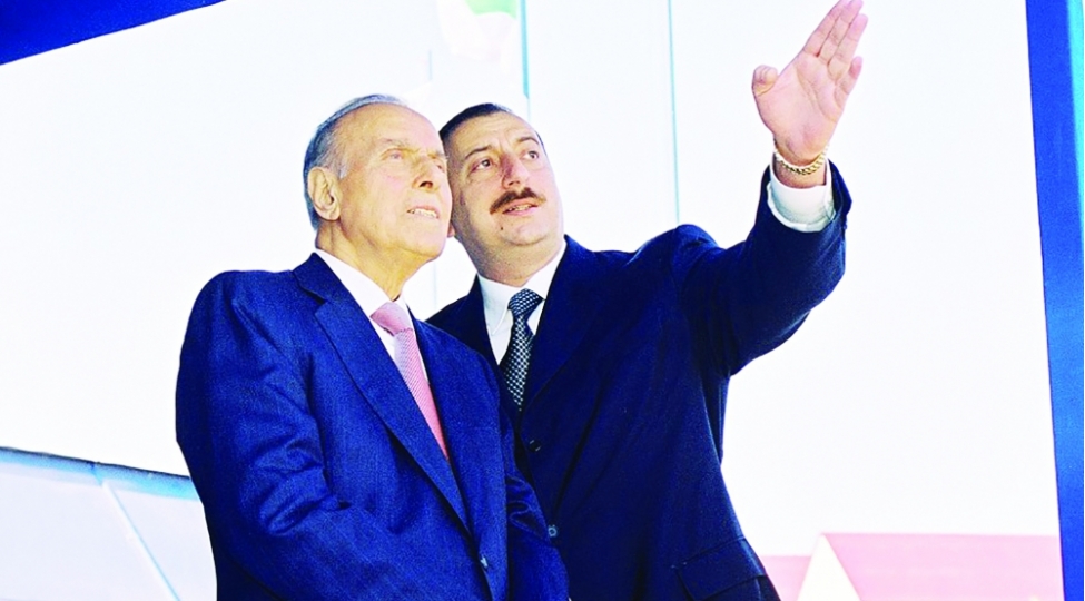 azerbaycan-dunyaya-gunesh-kimi-dogdu