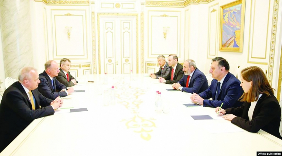 patrushev-irevanda-shubheler-qeyri-mueyyenlik-ve-suallarla-dolu-muttefiqlik