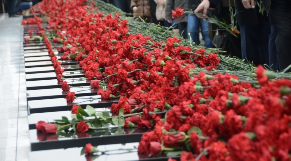 20-yanvara-30-ilden-sonra-baxish-fotokompozisiya