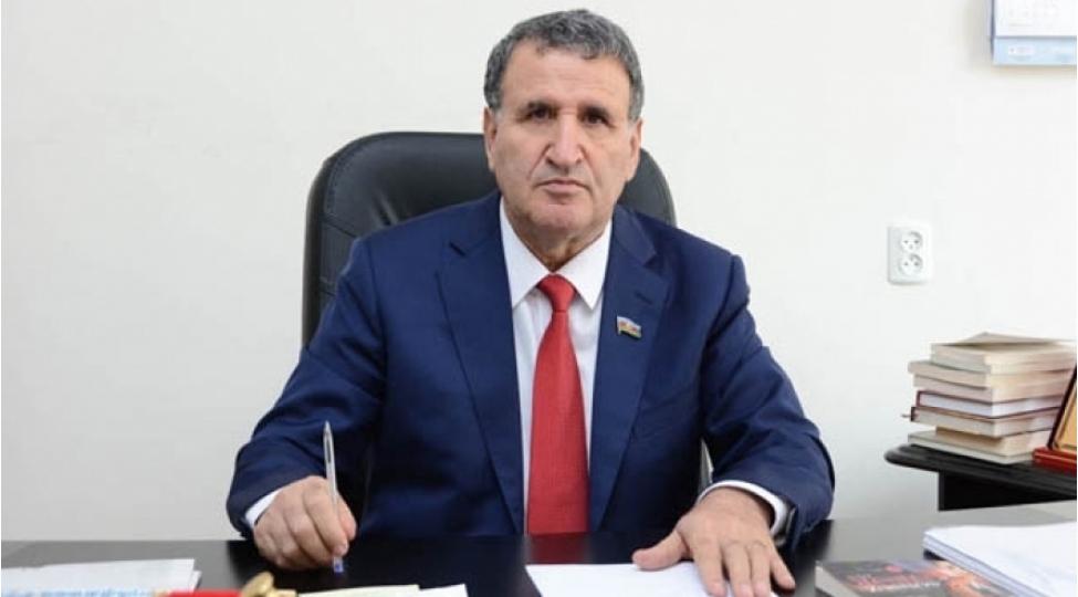 isa-hebibbeyli-ve-naxchivan-edebiyyatshunasliq-mektebi