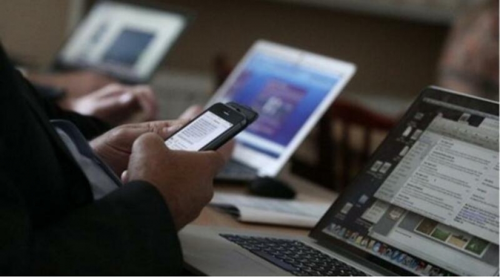 ekranin-kolgesinde-iten-azadliq