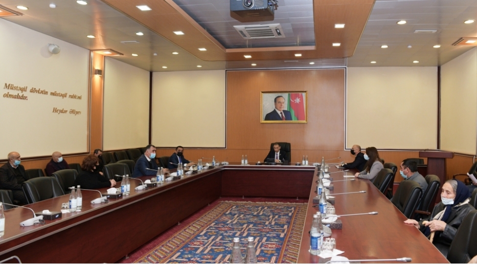 neqliyyat-rabite-ve-yuksek-texnologiyalar-nazirliyinde-xocalidan-olan-rabitechilerle-gorush-kechirilib