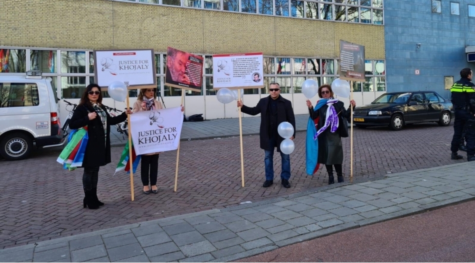 niderlandda-xocaliya-edalet-telebi-ile-etiraz-aksiyasi-kechirilib