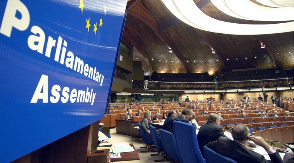angela-merkelashpa-nin-yaz-sessiyasinda-ishtirak-edecek