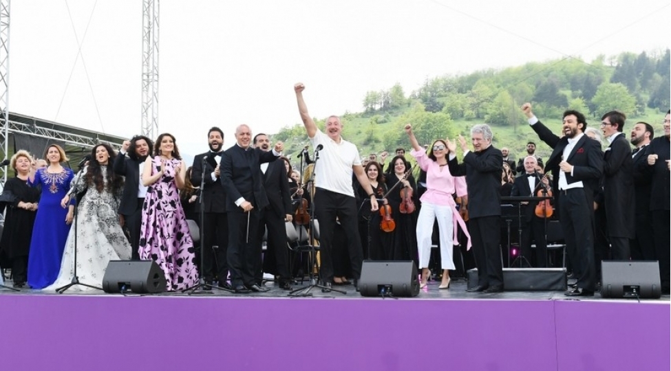 ancaq-choxkonfessiyali-choxmilletli-olkelerde-inkishaf-birlik-milli-hemreylik-sulh-olur