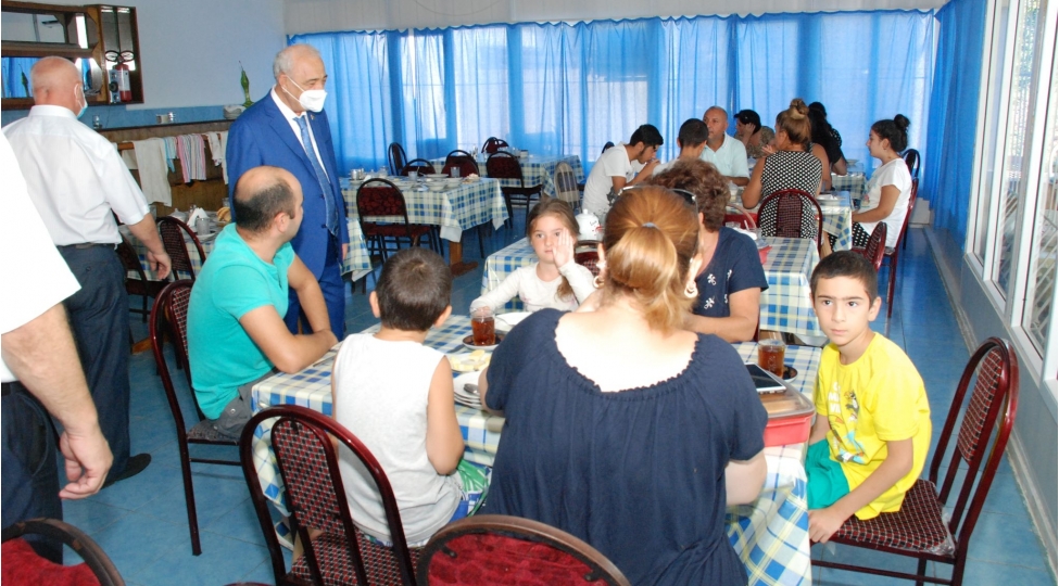 ahik-sedri-hemkarlar-ittifaqlarinin-nabrandaki-saglamliq-istirahetocaqlarinin-veziyyeti-ile-maraqlanib-foto