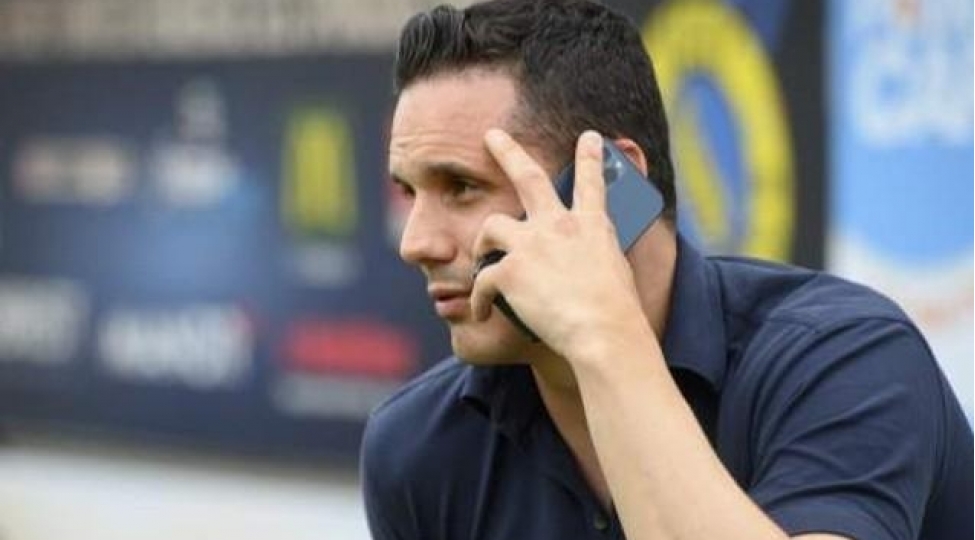 bazelin-sahibi-futbolchulari-danlayib-qarabagla-oyuna-gore