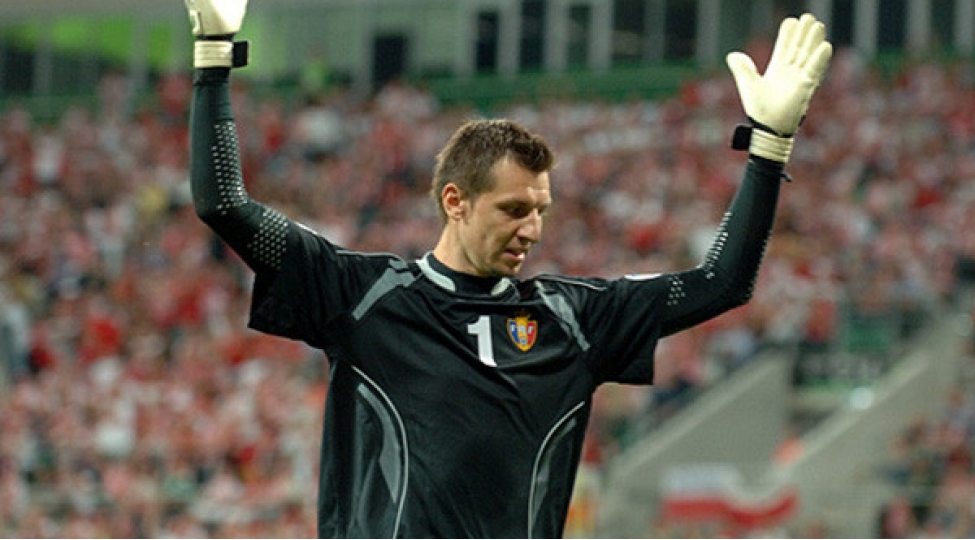keshlenin-futbolchusu-moldova-millisine-devet-alib