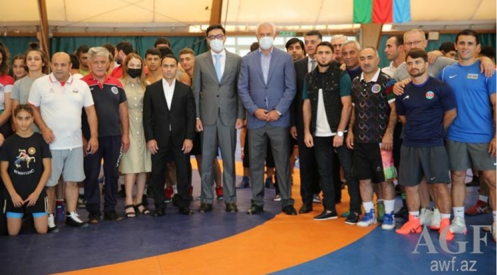 gencler-ve-idman-naziri-daha-bir-federasiyanin-fealiyyeti-ile-tanish-olub