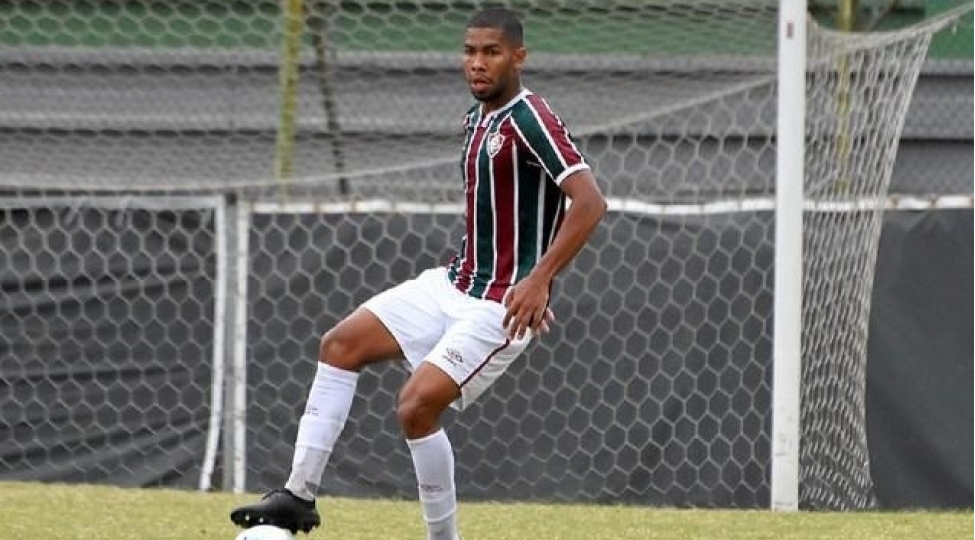 sabah-braziliyadan-futbolchu-getirdi