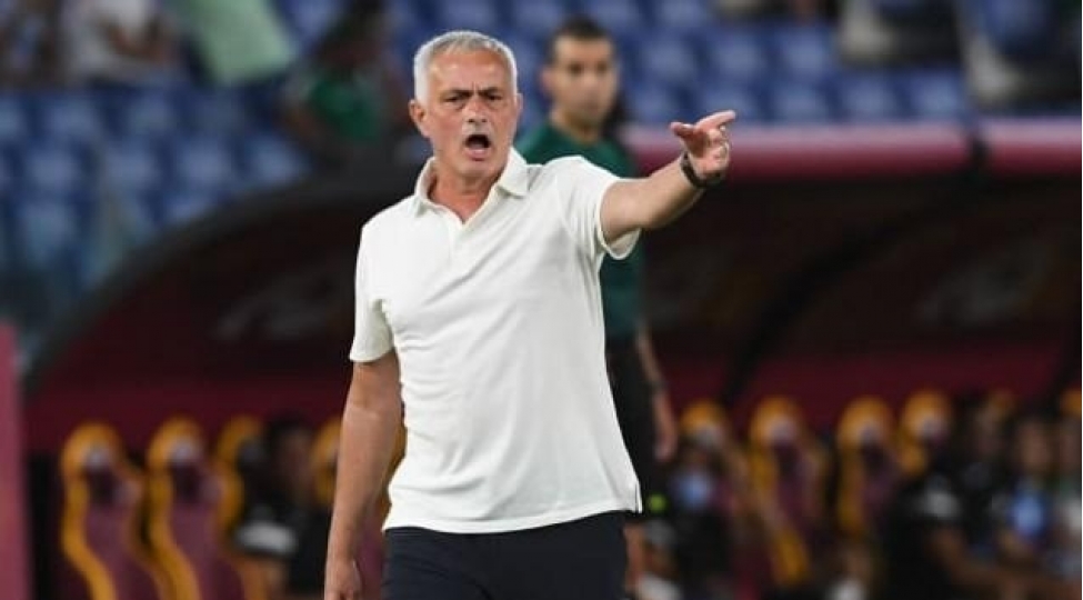 mourinyo-alleqrinin-rekordunu-tekrarladi