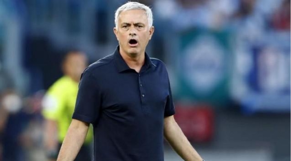 mourinyo-jurnalistlerle-mubahise-etdi