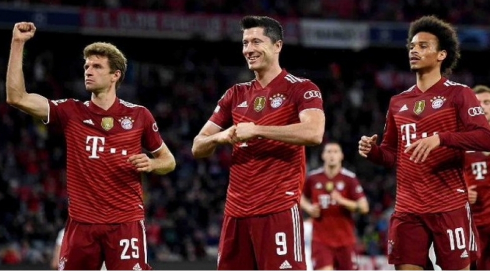 robert-levandovski-rekorda-imza-atib