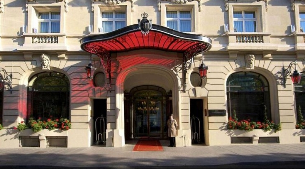 messinin-qaldigi-hotel-qaret-olunub