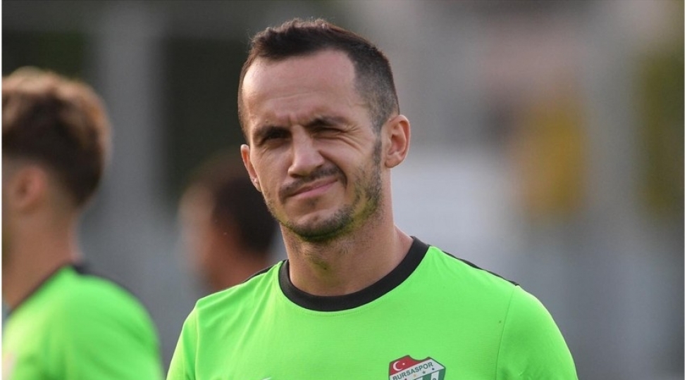 bursaspor-namik-eleskerovla-bagli-paylashim-edib