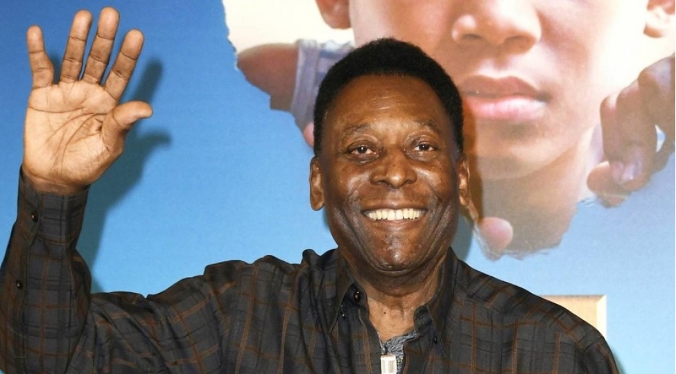 pele-futbol-oynamaga-hazir-oldugunu-achiqlayib
