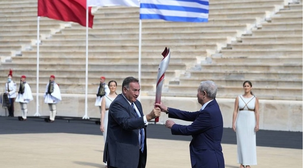 qish-olimpiya-oyunlarinin-mesheli-teshkilatchilara-tehvil-verilib