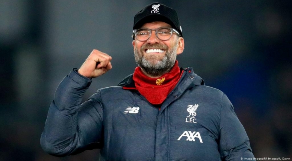 yurgen-klopp-liverpulun-tarixine-dushub