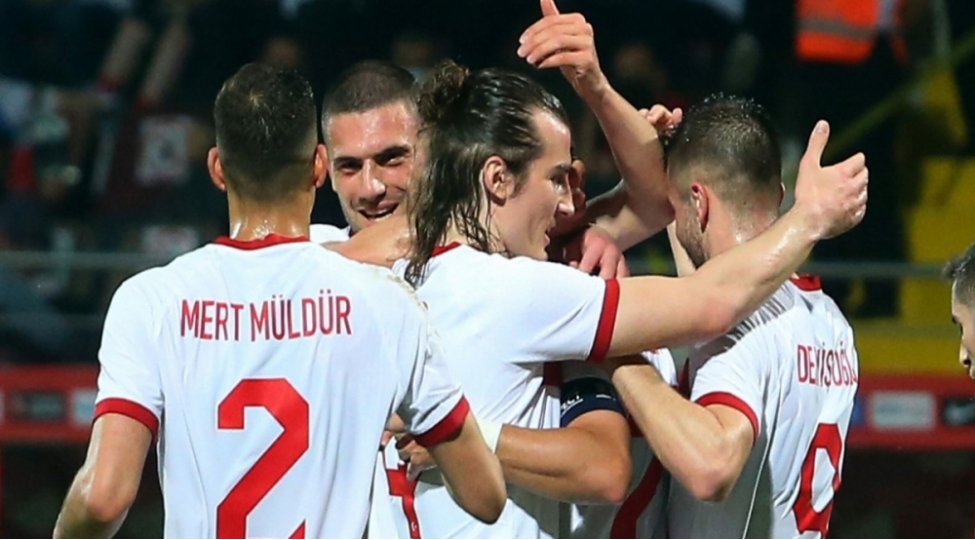 turkiyenin-en-deyerli-futbolchulari-belli-olub