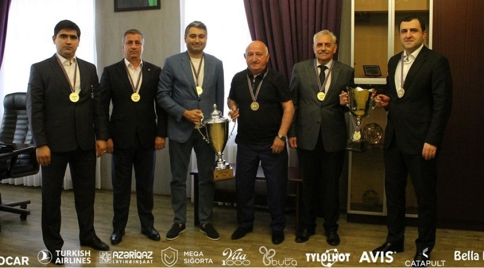 neftchinin-mushahide-shurasinin-iclasi-kechirilecek