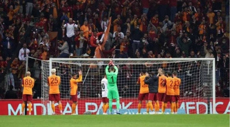 qalatasarayin-azarkeshlerle-bagli-telebi-qebul-edilmeyib