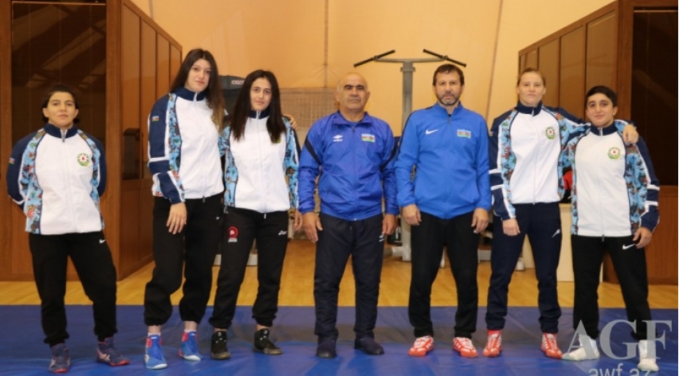 azerbaycan-butun-qadin-guleshchileri-ilk-gorushde-uduzublar