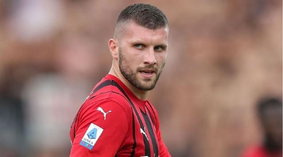 milanin-futbolchusu-zedesini-sagaltdi
