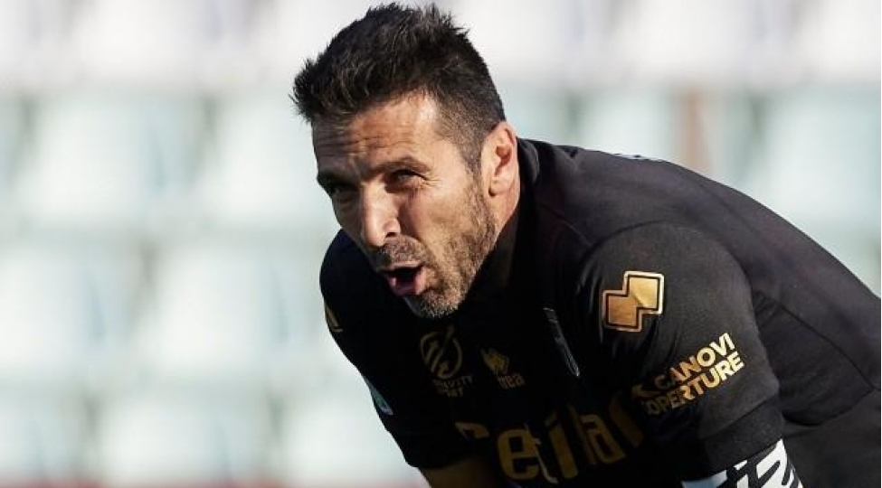 buffon-26-illik-karyerasinda-bir-ilk-yashadi