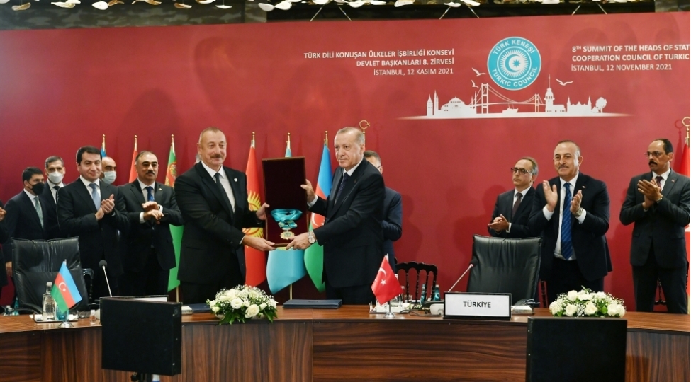 prezident-ilham-eliyev-adini-tarixe-oz-xalqinin-en-boyuk-arzularini-realliga-cheviren-lider-kimi-yazdi