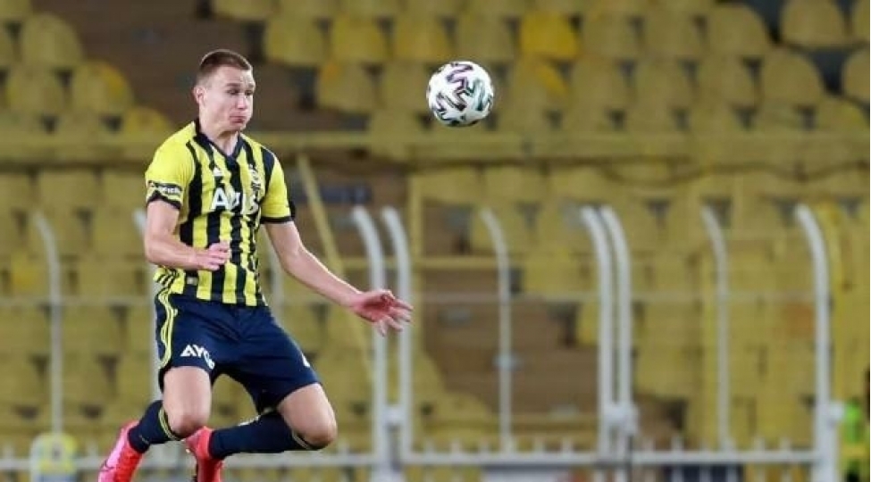 barselona-yeni-futbolchu-isteyir