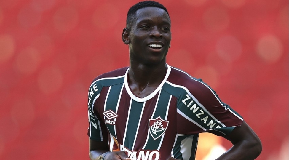 real-madrid-braziliyali-hucumchunu-transfer-edir