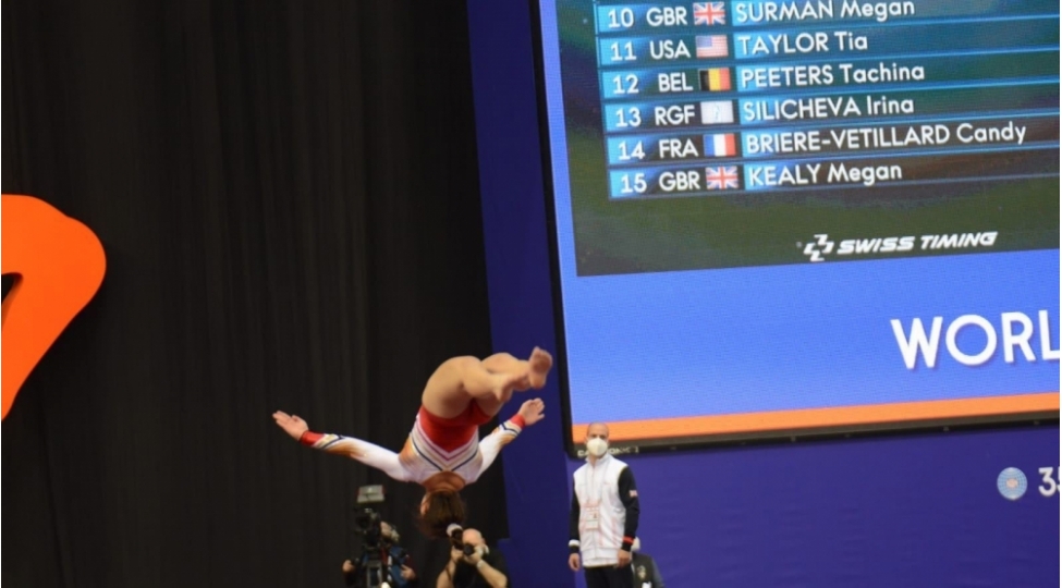 dunya-chempionatinda-komanda-hesabinda-final-yarishlari-bashlayib