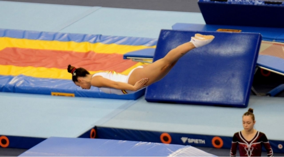 bakida-batut-gimnastikasi-uzre-28-ci-dunya-yash-qruplari-yarishlarinin-ikinci-gunu-start-goturub