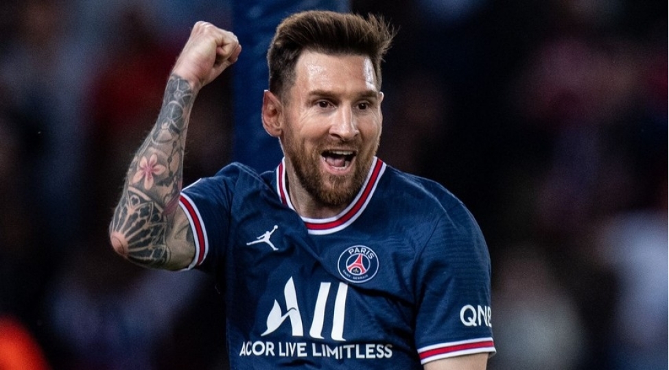 lionel-messi-imicini-niye-deyishib-foto