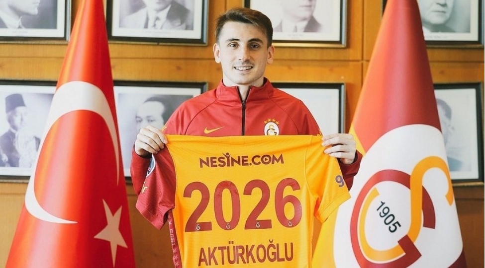qalatasaray-yarimmudafiechisi-ile-5-illik-muqavile-imzalayib