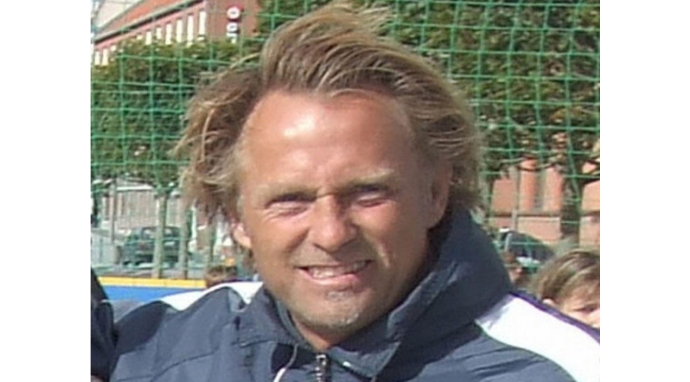 efsanevi-qapichi-oldu
