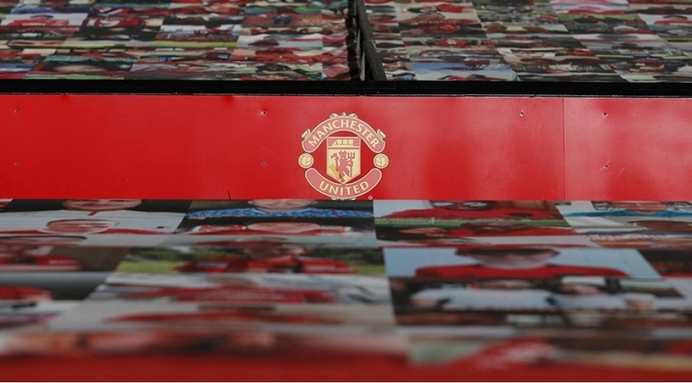 manchester-yunayted-bazasini-baglayib