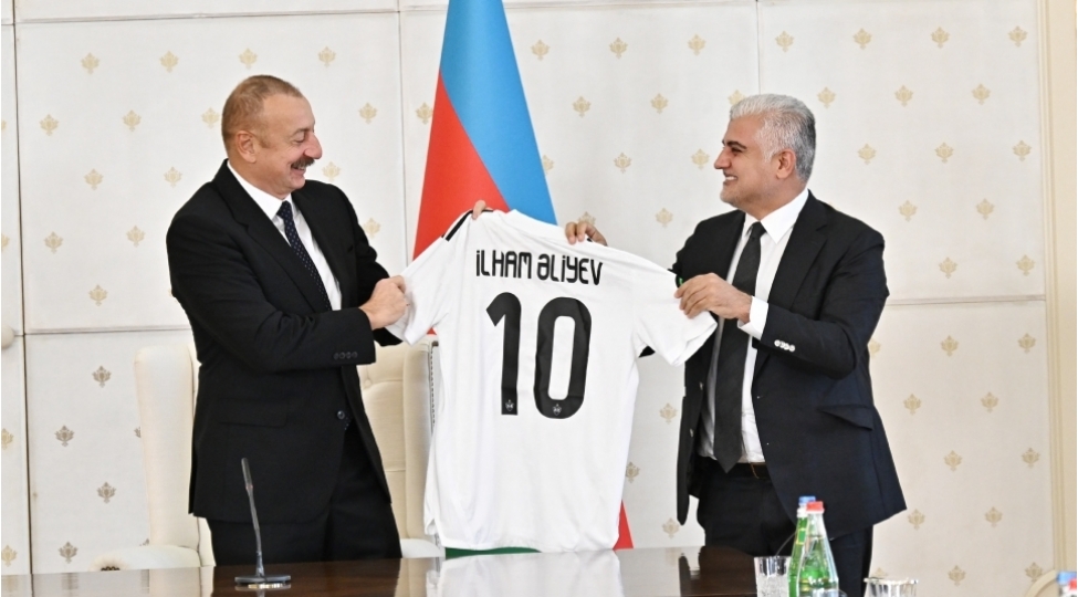 zeferin-bash-memari-ve-qarabagin-en-boyuk-destekchisi-cenab-prezidentimize-minnetdaram-tahir-gozel