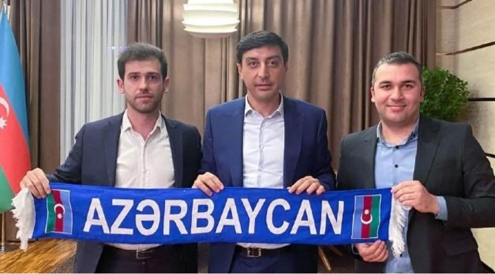 ferid-qayibov-futbol-azarkeshleri-ile-gorushub