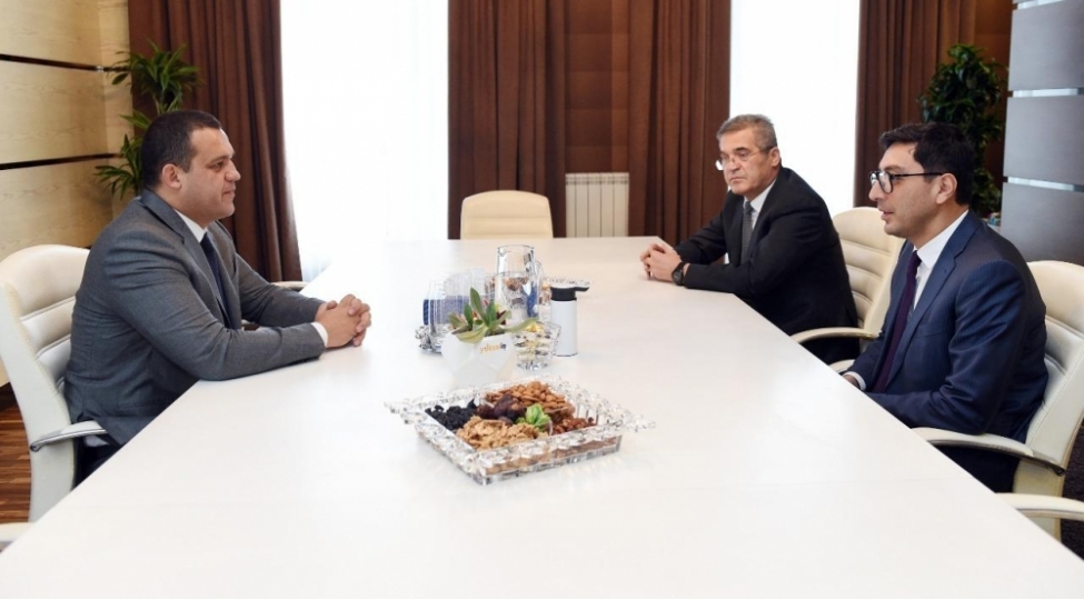 nazir-beynelxalq-boks-assosiasiyasinin-prezidenti-ile-gorushub