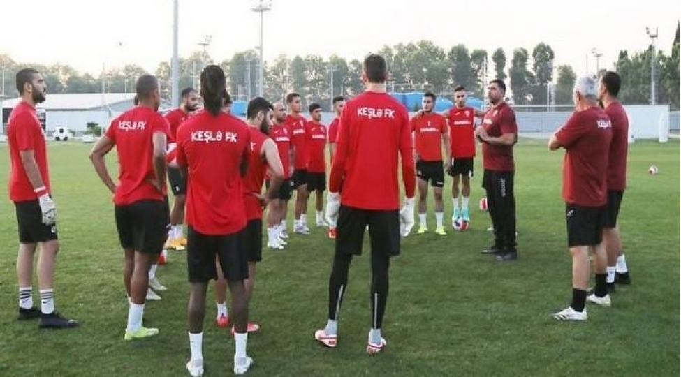 keshle-4-futbolchusu-ile-yollari-ayirdi