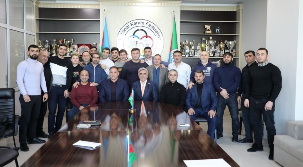 azerbaycanin-ferqlenen-karatechilerine-pul-mukafatlari-verilib