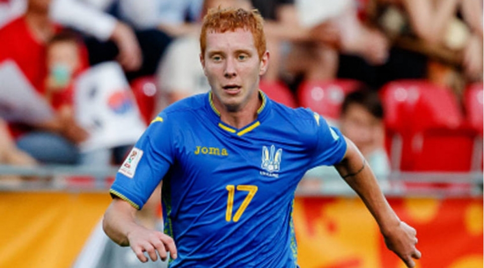 fenerbaxcha-ukrayna-millisinin-futbolchusunu-isteyir