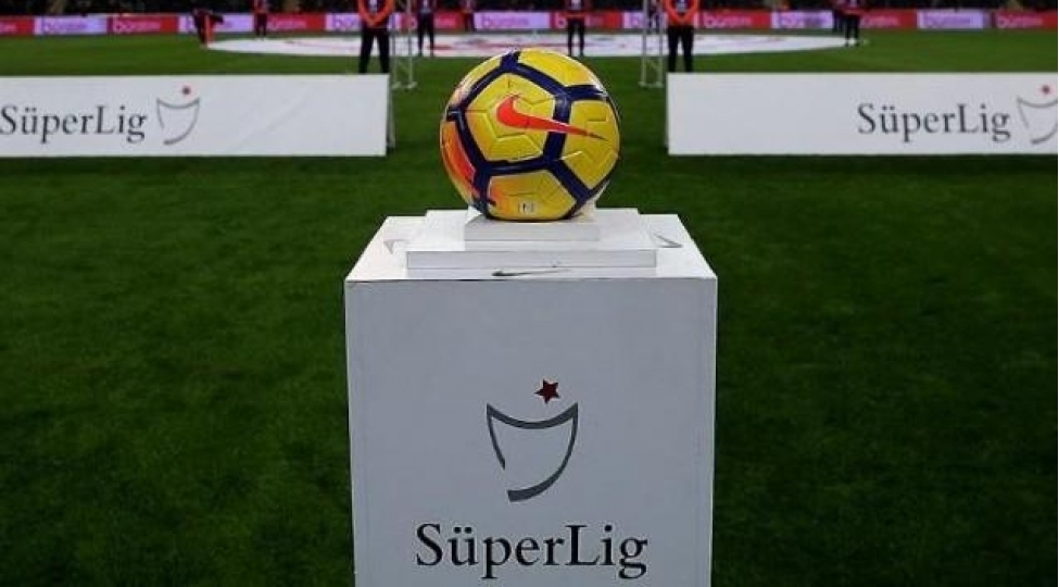 superliqanin-oyunu-texire-salindi
