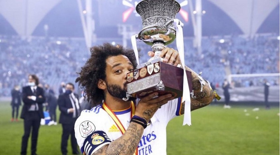 braziliyali-futbolchu-real-madridin-tarixine-dushub